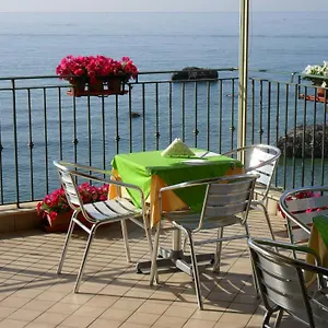 Panzió Miramare Giardini Naxos